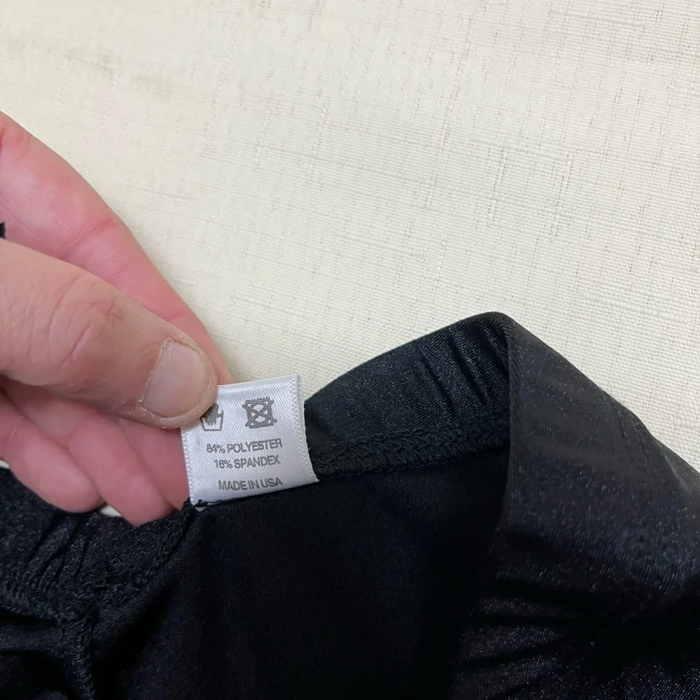 Melissa Simone XS black capri swim pants